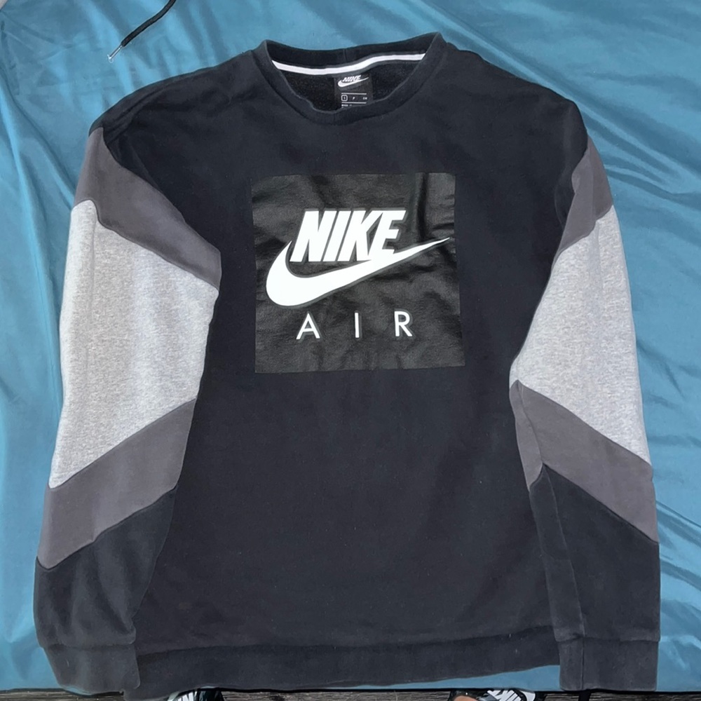 Nike Air, Small, black and gray crewneck